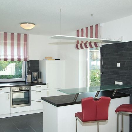 Ferienhaus Emmely Nur Wenige Gehminuten Zum Strand Ruhig Glowe Bagian luar foto