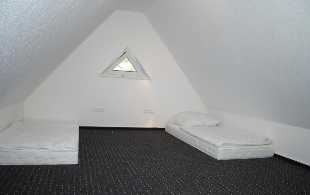 Ferienhaus Emmely Nur Wenige Gehminuten Zum Strand Ruhig Glowe Bagian luar foto