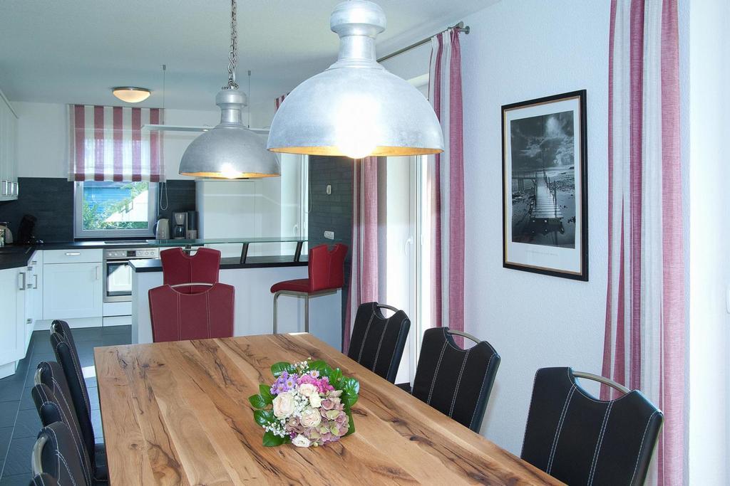 Ferienhaus Emmely Nur Wenige Gehminuten Zum Strand Ruhig Glowe Bagian luar foto