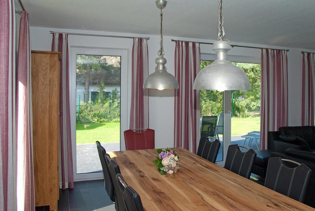 Ferienhaus Emmely Nur Wenige Gehminuten Zum Strand Ruhig Glowe Bagian luar foto