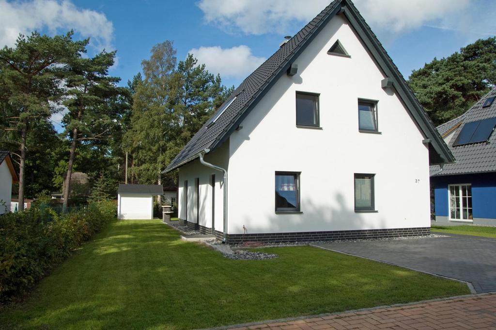 Ferienhaus Emmely Nur Wenige Gehminuten Zum Strand Ruhig Glowe Bagian luar foto